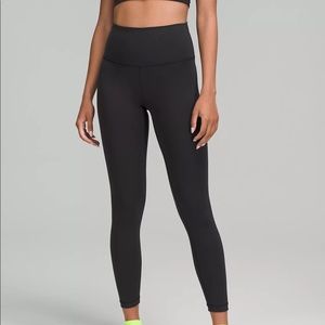 Wunder Train High-Rise Tight 25" Size 6 Lululemon